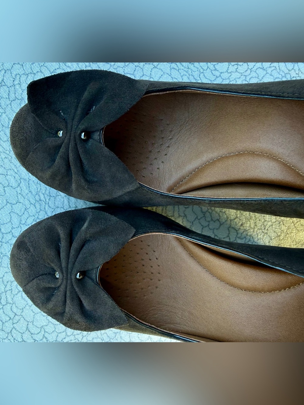 Clark’s Artisan pumps “Society Ball” heels Brown Suede bows comfort New 7M *read